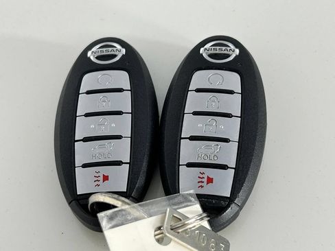 Used 2019 Nissan Rogue SV AWD/4WD image 28