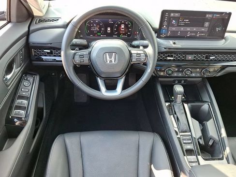 Used 2023 Honda Accord Touring image 12