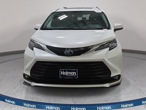 Certified 2025 Toyota Sienna XLE w/ XLE Plus Package AWD/4WD image 2