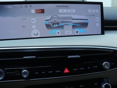 Used 2026 Genesis GV70 2.5T image 36