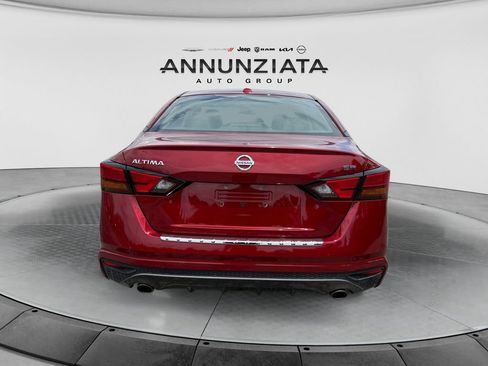 Used 2019 Nissan Altima 2.5 SR FWD image 4