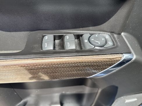 Used 2019 Chevrolet Silverado 1500 LT Trail Boss AWD/4WD image 11