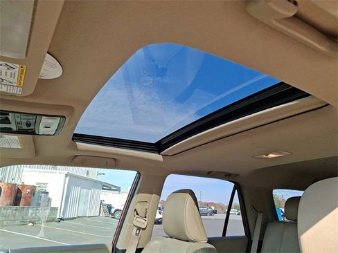 Used 2016 Toyota 4Runner Limited image 14