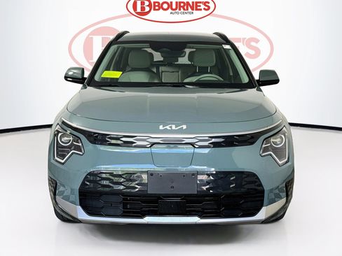 Used 2023 Kia Niro Wind w/ Wind Preserve Package FWD image 5