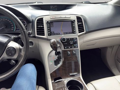 Used 2013 Toyota Venza Limited AWD/4WD image 12