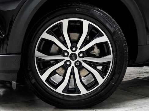 Used 2022 Ford Explorer ST image 2