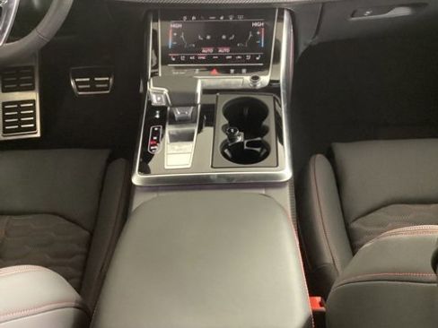 New 2026 Audi RS Q8 performance image 22