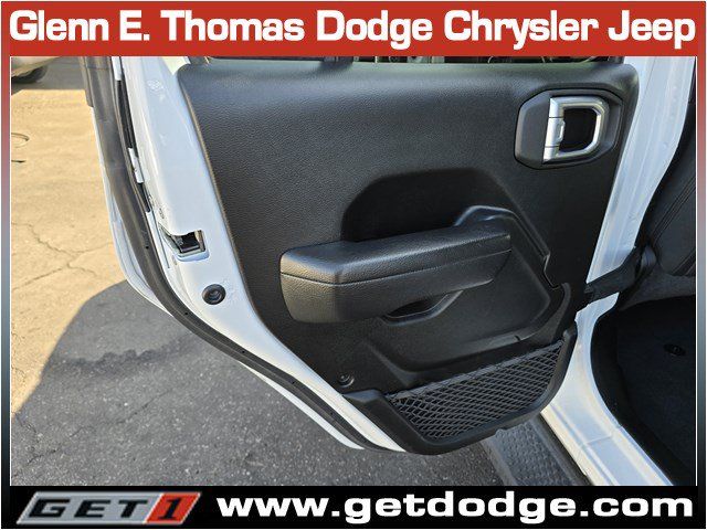 Certified 2022 Jeep Wrangler Unlimited Sport AWD/4WD image 23