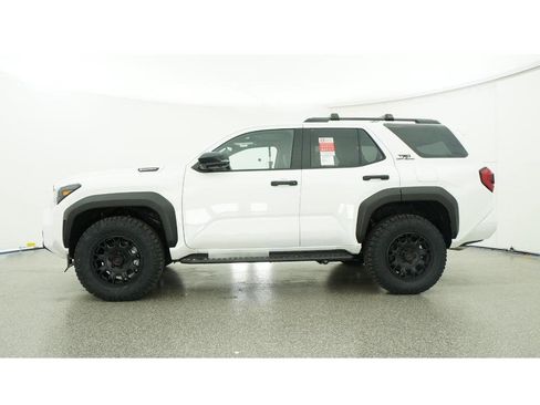 New 2025 Toyota 4Runner 4WD image 19