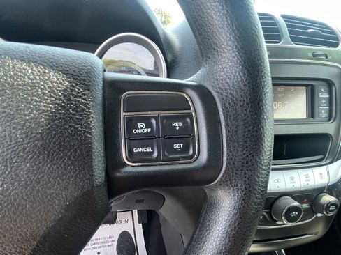 Used 2013 Dodge Journey SXT w/ Comfort/Convenience Group AWD/4WD image 9