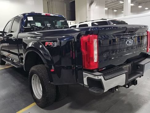 Used 2023 Ford F350 XLT AWD/4WD image 3