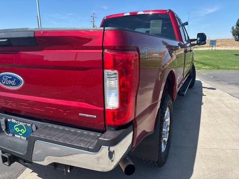 Used 2017 Ford F350 XLT w/ Snow Plow Prep Package AWD/4WD image 27
