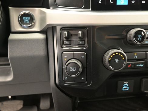 New 2026 Ford F350 XLT w/ XLT Premium Package AWD/4WD image 17