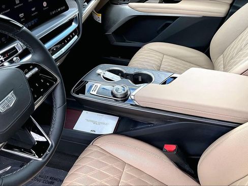 Certified 2024 Cadillac Lyriq Sport w/ Nappa Leather Package AWD/4WD image 18
