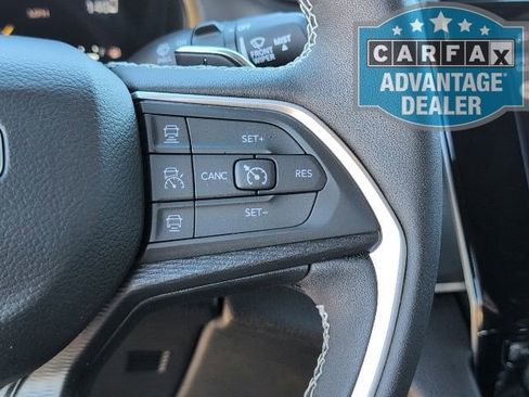 Used 2024 Jeep Grand Cherokee L Altitude image 21