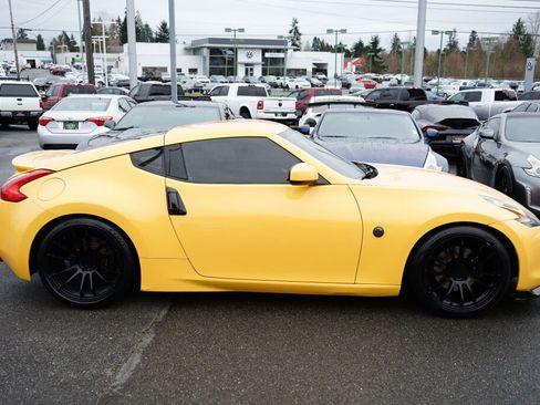Used 2009 Nissan 370Z Base image 6
