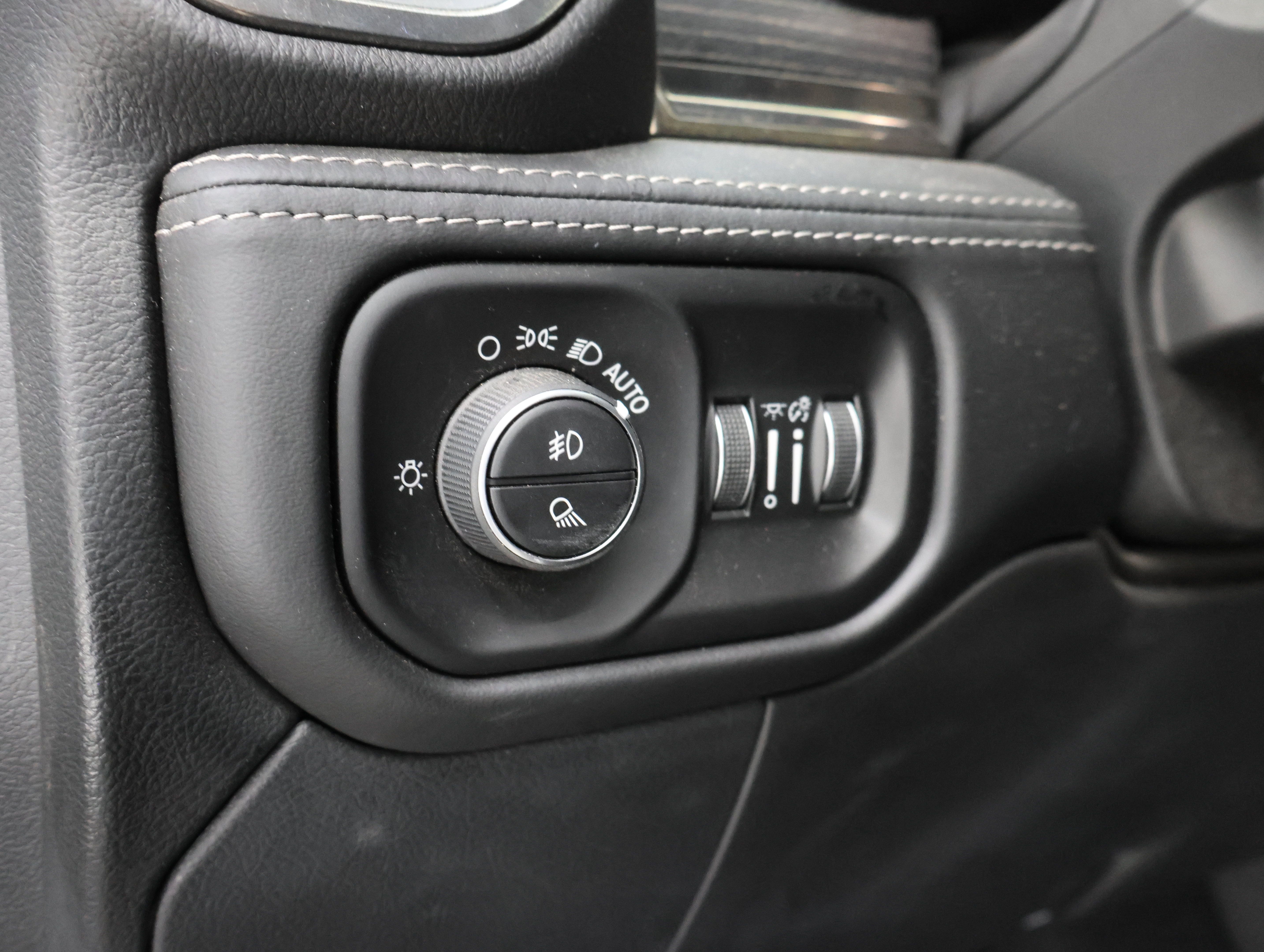 Used 2019 RAM 2500 Limited AWD/4WD image 49