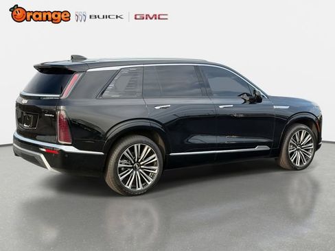 Used 2026 Cadillac Vistiq Premium Luxury image 3