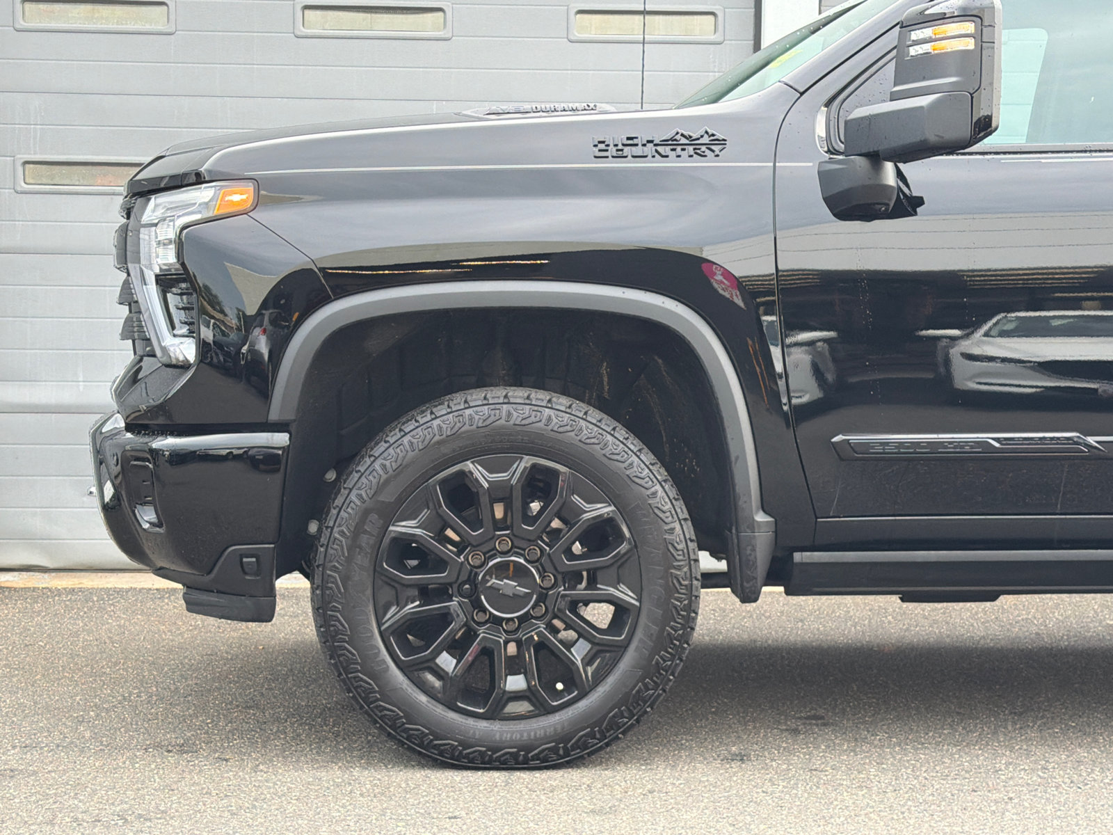 Used 2026 Chevrolet Silverado 2500 High Country w/ Midnight Edition AWD/4WD image 6