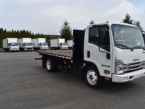 New 2024 Isuzu NPR image 7