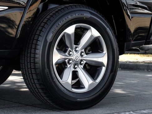 Used 2022 RAM 1500 Limited image 70