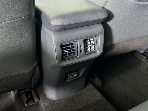 Used 2025 Toyota RAV4 XLE AWD/4WD image 26