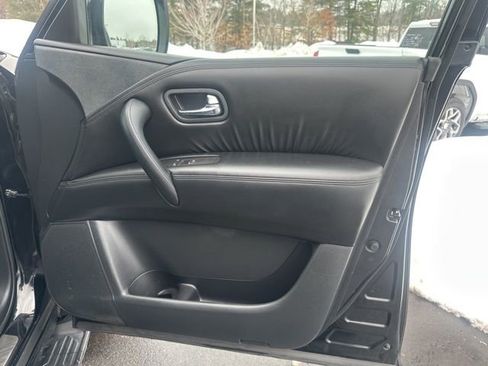 Used 2022 Nissan Armada SL w/ Midnight Edition Package image 10