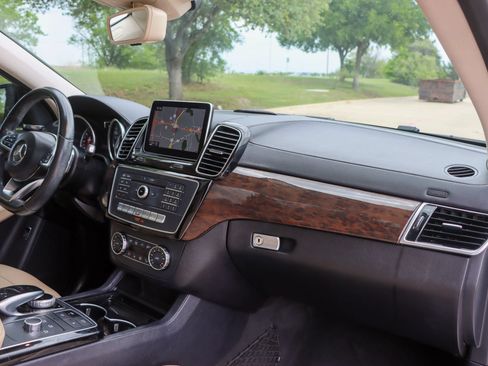 Used 2016 Mercedes-Benz GLE 450 4MATIC Coupe image 23