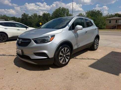 Used 2021 Buick Encore Preferred FWD image 4