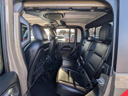Used 2020 Jeep Gladiator Rubicon image 14