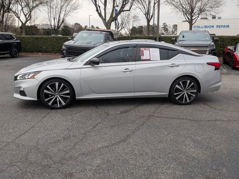 Used 2022 Nissan Altima 2.5 SR image 6
