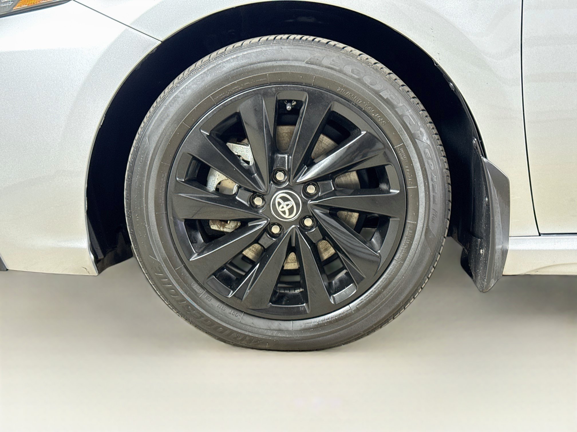 Used 2024 Toyota Camry SE FWD image 25