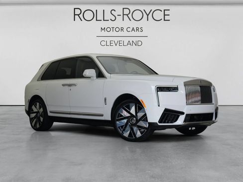 New 2026 Rolls-Royce Cullinan AWD/4WD image 1