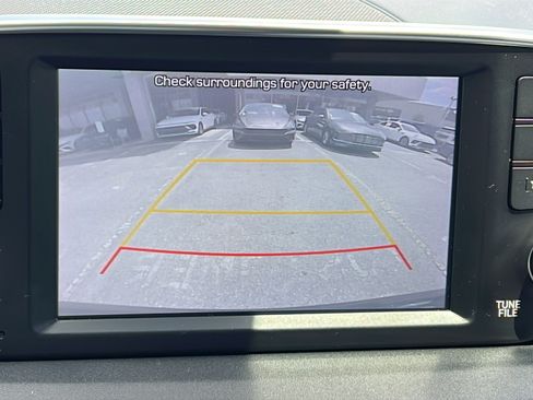 Used 2020 Hyundai Santa Fe SEL w/ Convenience + Premium Package FWD image 17