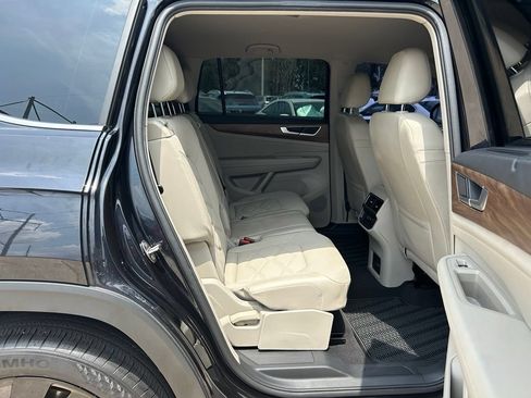 Used 2024 Volkswagen Atlas SE FWD image 42
