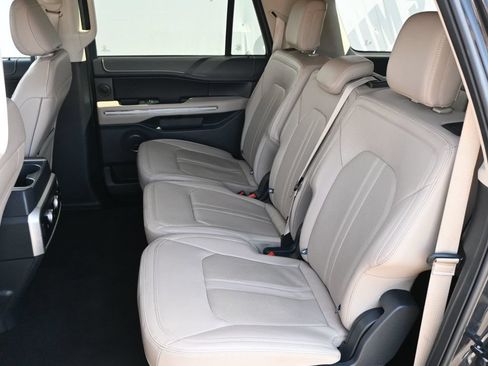 Used 2024 Ford Expedition Max Limited RWD image 19