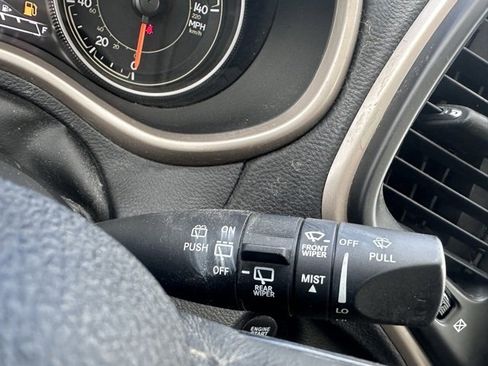 Used 2016 Jeep Cherokee High Altitude image 23