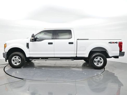 Used 2017 Ford F250 XLT image 8