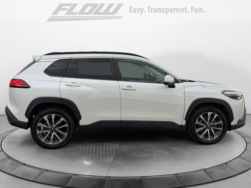 Certified 2023 Toyota Corolla Cross XLE FWD image 10