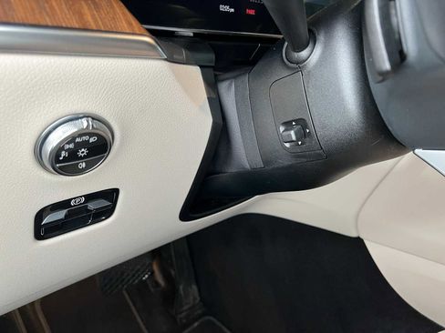 Used 2023 Mercedes-Benz GLC 300 4MATIC image 27