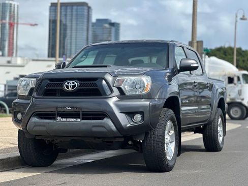 Used 2015 Toyota Tacoma PreRunner image 1