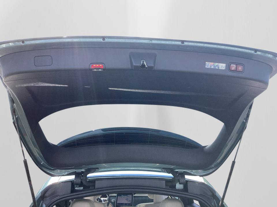 Used 2025 Mercedes-Benz GLC 300 4MATIC image 18