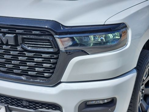 New 2026 RAM 1500 Express AWD/4WD image 9
