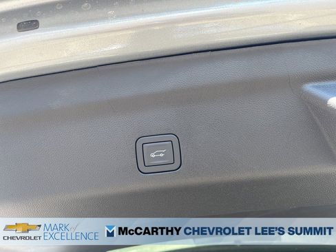 New 2025 Chevrolet Suburban Premier image 20