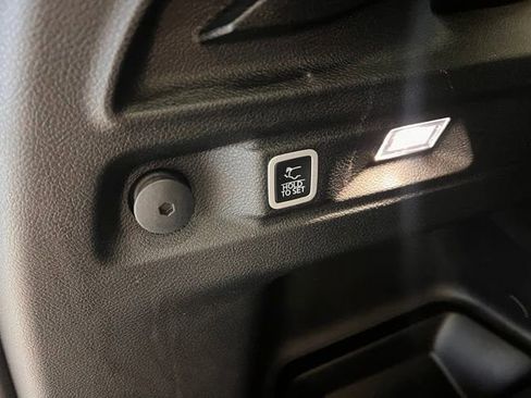Used 2025 Jeep Grand Cherokee L Altitude AWD/4WD image 9