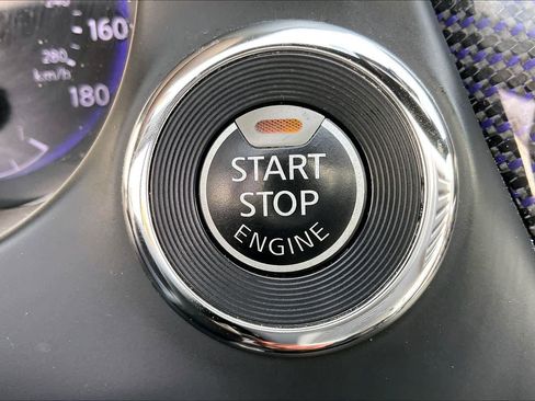 Used 2017 INFINITI Q60 3.0t Sport image 30