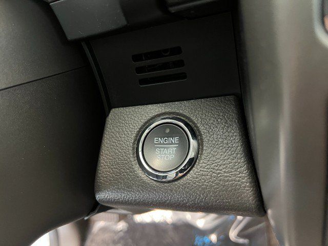 Used 2018 Ford Expedition Max XLT w/ Equipment Group 202A AWD/4WD image 30
