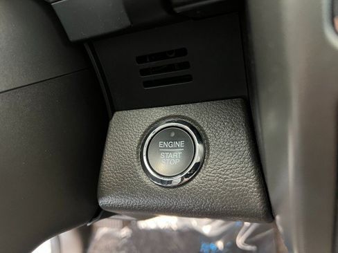 Used 2018 Ford Expedition Max XLT w/ Equipment Group 202A AWD/4WD image 30