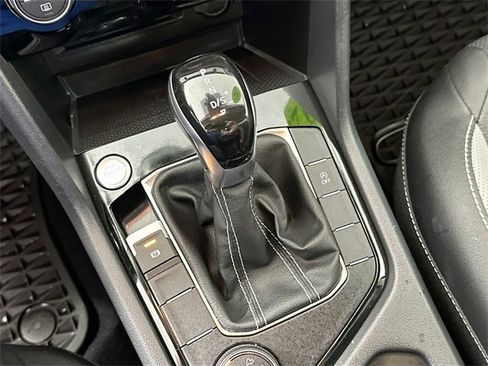 Used 2022 Volkswagen Taos SEL image 15