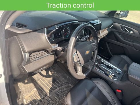 Used 2018 Chevrolet Traverse Premier AWD/4WD image 17